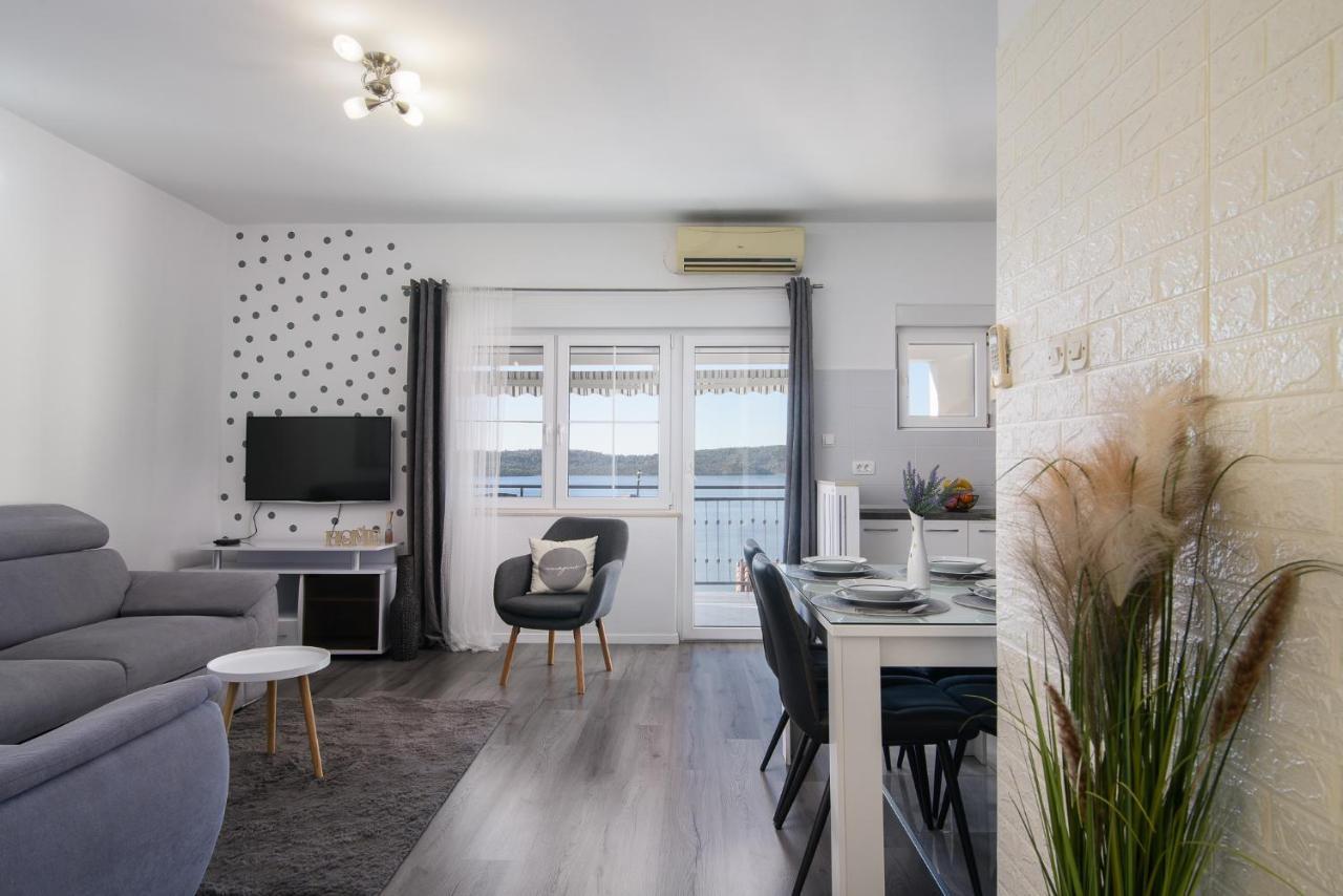 Apartment Kristina Trogir Exteriör bild