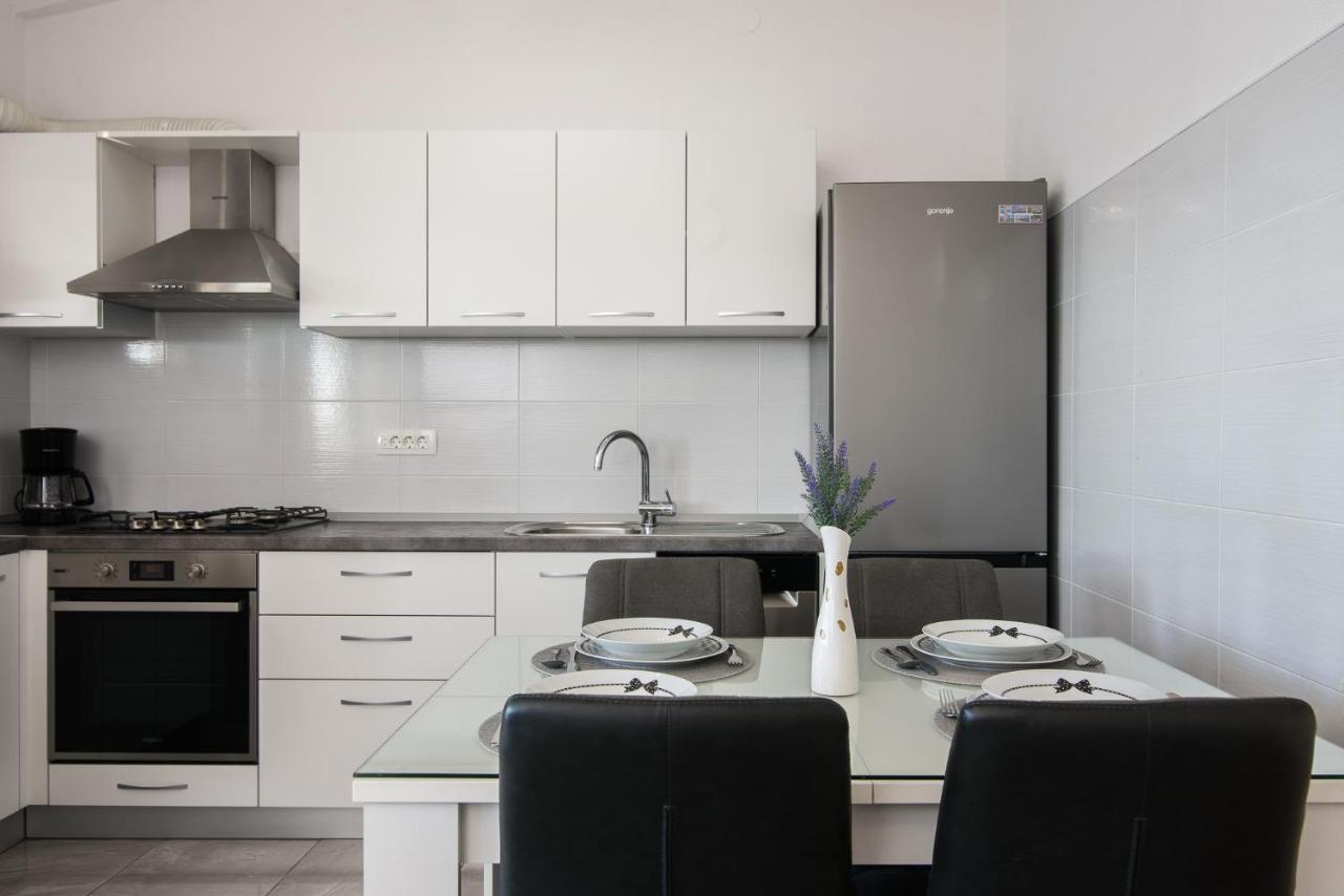 Apartment Kristina Trogir Exteriör bild