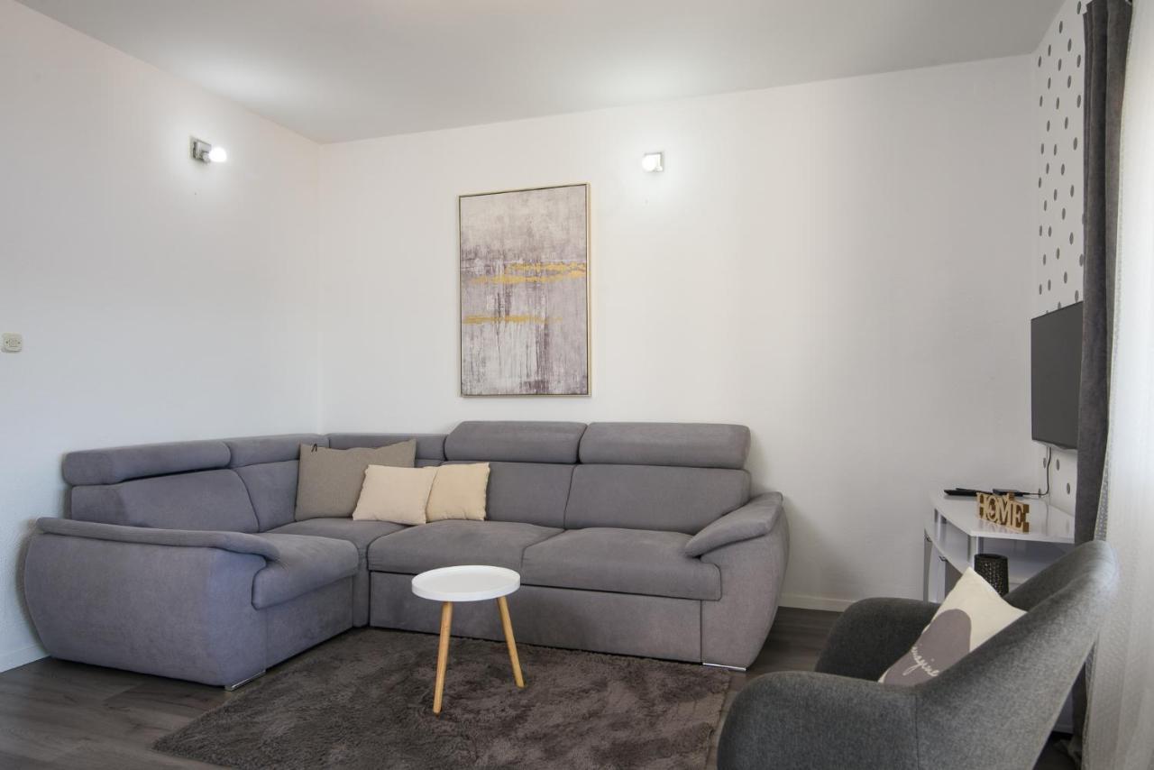 Apartment Kristina Trogir Exteriör bild