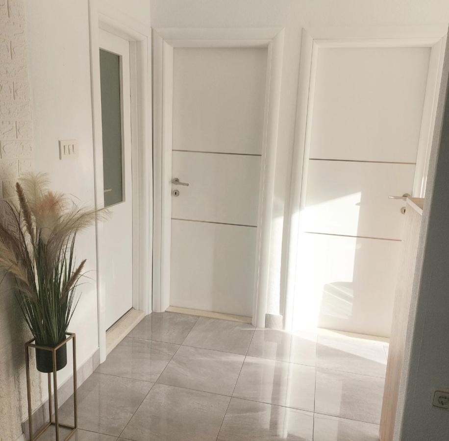 Apartment Kristina Trogir Exteriör bild