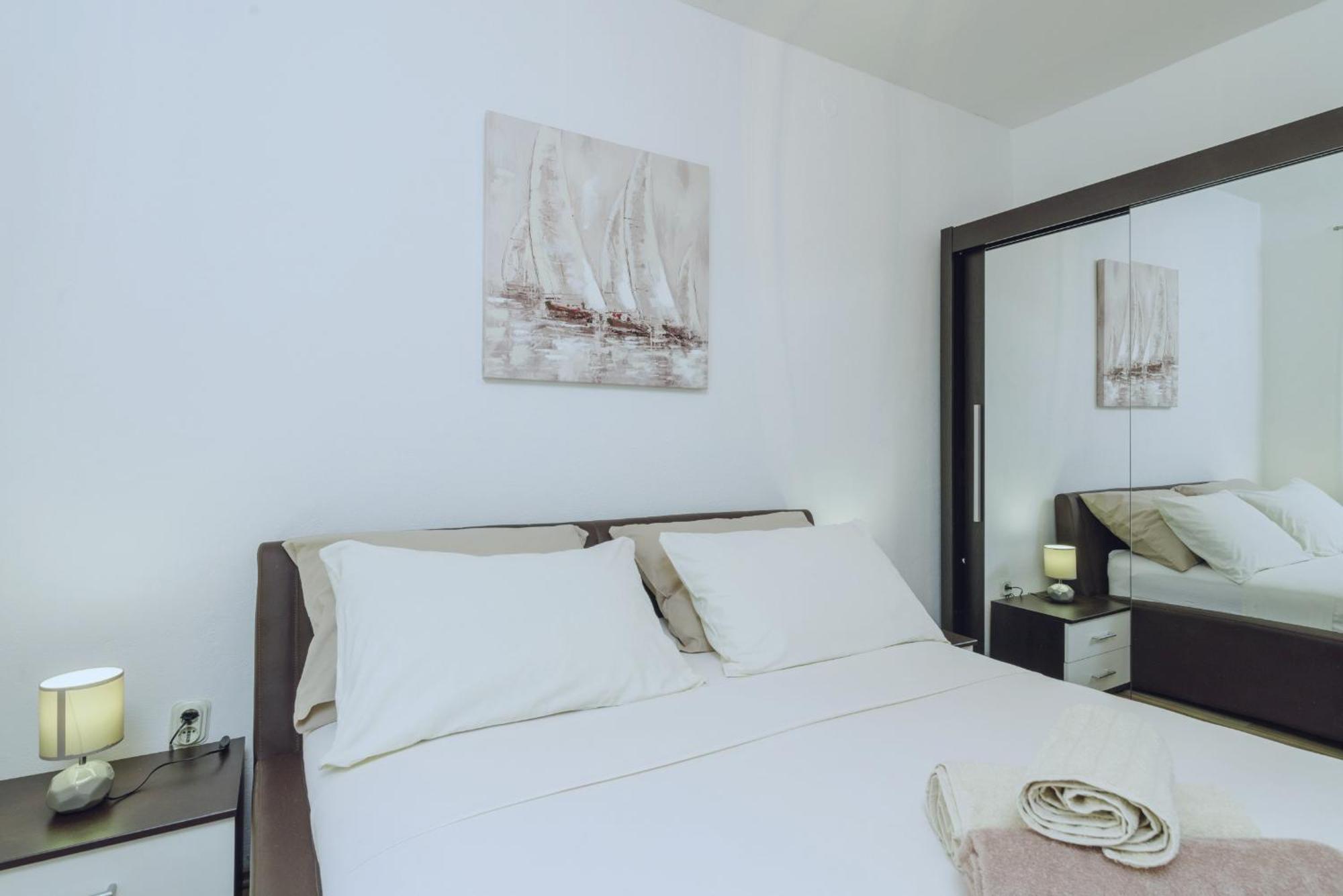 Apartment Kristina Trogir Exteriör bild