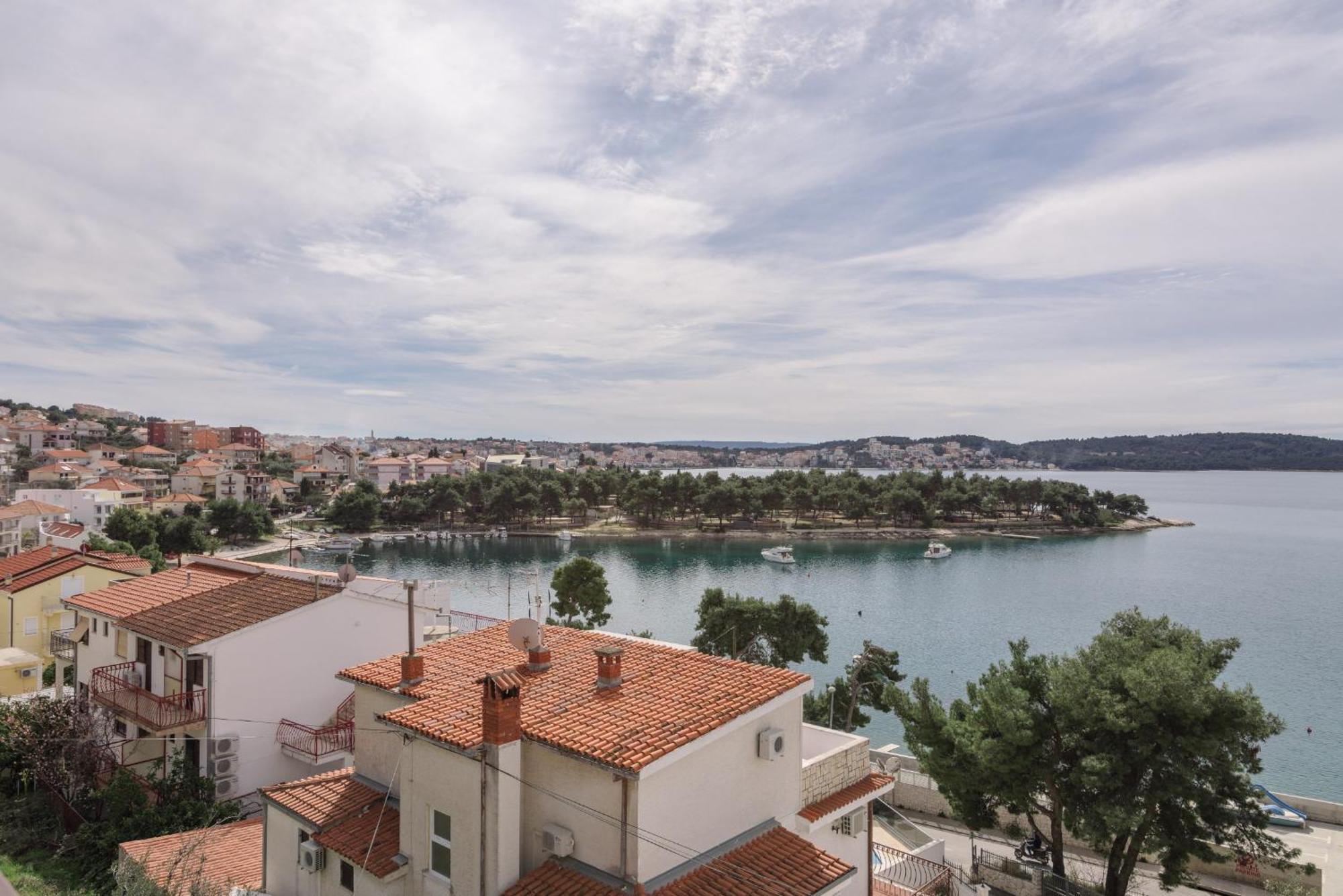 Apartment Kristina Trogir Exteriör bild